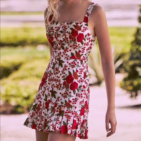 Gorgeous ALEXIS Embroidered Dress - Picture 2 of 10